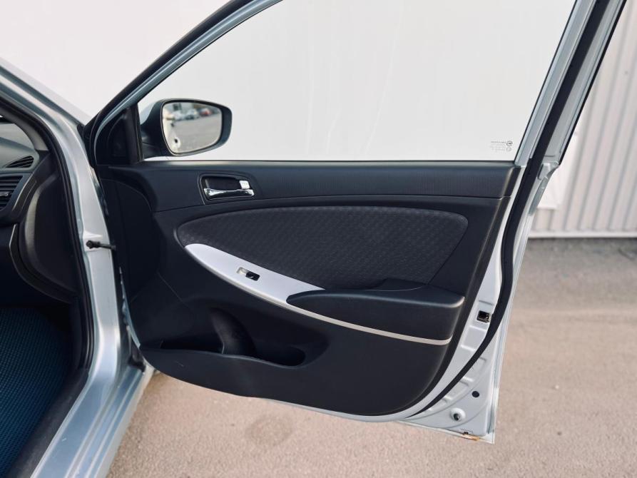 Hyundai Solaris I Санкт-Петербург  - изображение 8