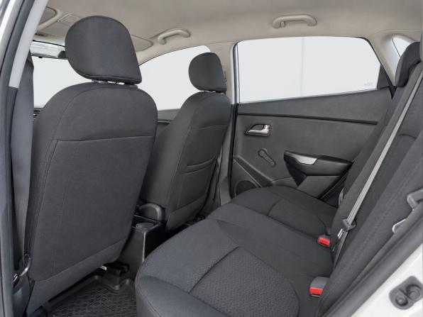Kia Rio III Рестайлинг с пробегом 2016 года, цена 1 019 000 рублей, 104600 км, хэтчбек, Автокод Объявления