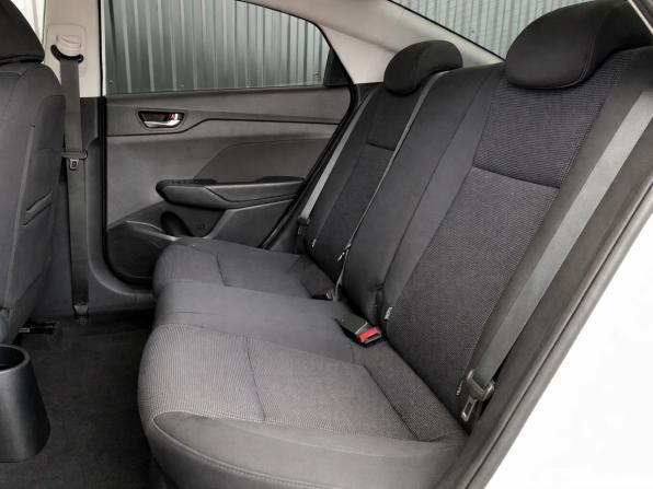Hyundai Solaris II с пробегом 2017 года, цена 1 282 999 рублей, 98327 км, седан, Автокод Объявления