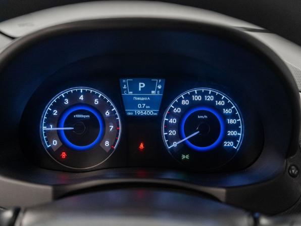 Hyundai Solaris I с пробегом 2012 года, цена 860 000 рублей, 195000 км, хэтчбек, Автокод Объявления