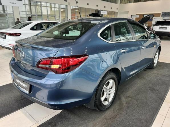 Opel Astra J Рестайлинг с пробегом 2012 года, цена 765 000 рублей, 109535 км, седан, Автокод Объявления