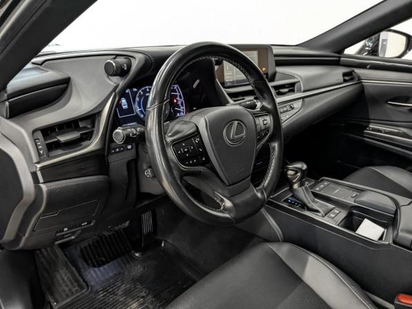 Lexus ES VII с пробегом 2021 года, цена 4 115 000 рублей, 74525 км, седан, Автокод Объявления