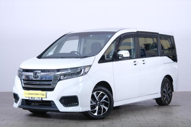 Honda Stepwgn V Рестайлинг с пробегом 2018 года, цена 2 299 000 рублей, 110000 км, минивэн, Автокод Объявления