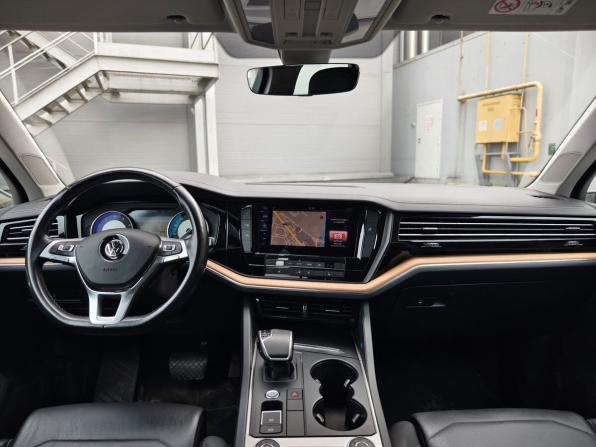 Volkswagen Touareg III с пробегом 2018 года, цена 3 559 000 рублей, 189000 км, внедорожник, Автокод Объявления