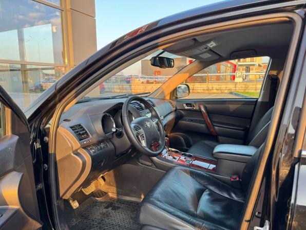 Toyota Highlander II (XU40) Рестайлинг с пробегом 2011 года, цена 1 950 000 рублей, 246415 км, внедорожник, Автокод Объявления