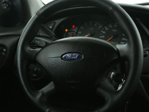Ford Focus I Рестайлинг с пробегом 2003 года, цена 252 000 рублей, 191000 км, седан, Автокод Объявления