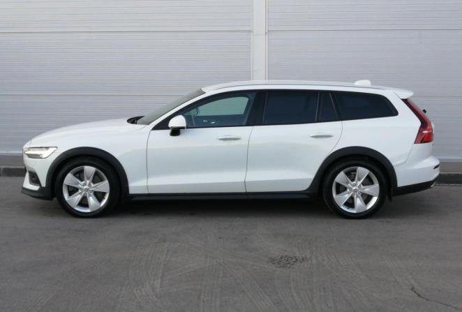 Volvo V60 Cross Country II с пробегом 2019 года, цена 2 511 750 рублей, 312720 км, универсал, Автокод Объявления