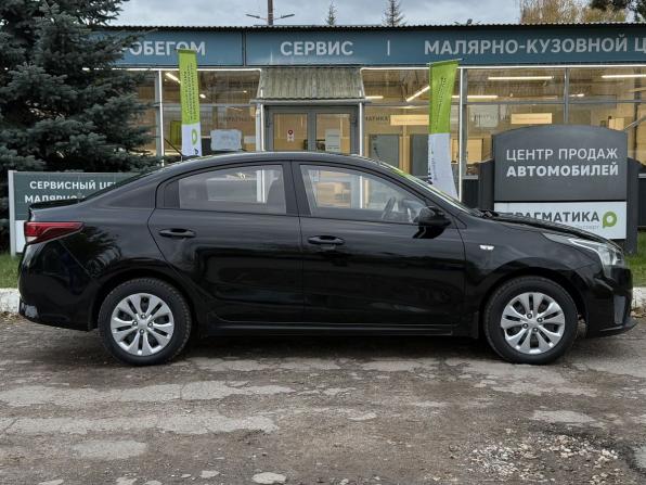 Kia Rio IV Рестайлинг с пробегом 2021 года, цена 1 380 000 рублей, 53049 км, седан, Автокод Объявления