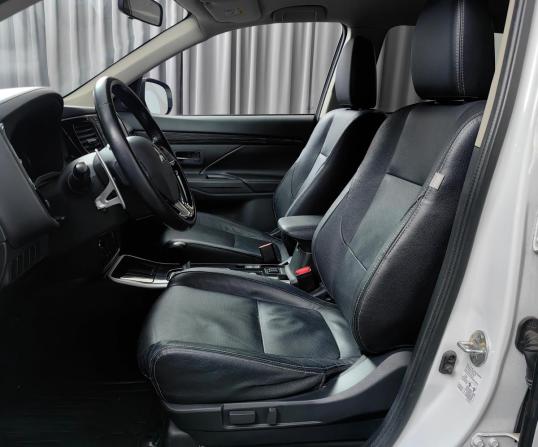 Mitsubishi Outlander III Рестайлинг 2 с пробегом 2017 года, цена 1 717 000 рублей, 191291 км, внедорожник, Автокод Объявления