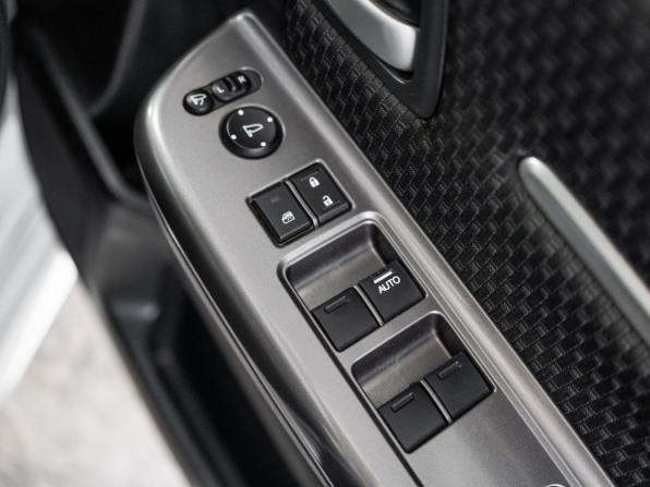 Honda Stepwgn V Рестайлинг с пробегом 2017 года, цена 2 240 000 рублей, 140149 км, минивэн, Автокод Объявления