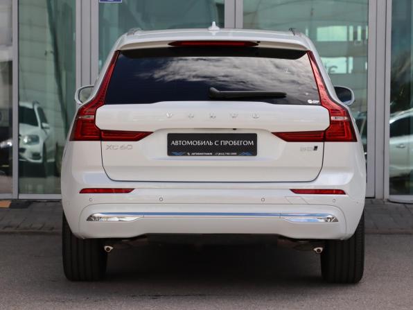 Volvo XC60 II Рестайлинг с пробегом 2024 года, цена 6 605 000 рублей, 8544 км, внедорожник, Автокод Объявления