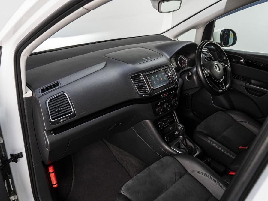 Volkswagen Sharan II Рестайлинг Тюмень  - изображение 18