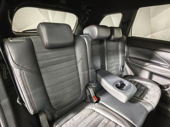 Mitsubishi Outlander III Рестайлинг 3 с пробегом 2021 года, цена 2 659 000 рублей, 49001 км, внедорожник, Автокод Объявления