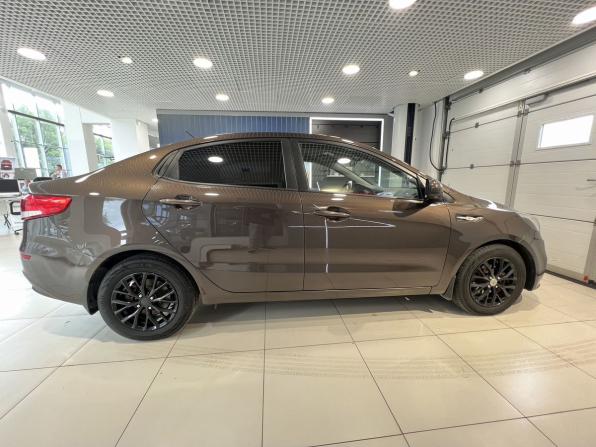 Kia Rio III Рестайлинг с пробегом 2016 года, цена 815 000 рублей, 123000 км, седан, Автокод Объявления
