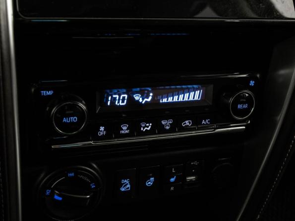 Toyota Fortuner II с пробегом 2018 года, цена 2 999 000 рублей, 157642 км, внедорожник, Автокод Объявления