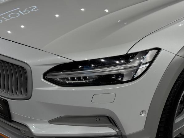 Volvo V90 Cross Country I с пробегом 2018 года, цена 3 190 000 рублей, 81821 км, универсал, Автокод Объявления