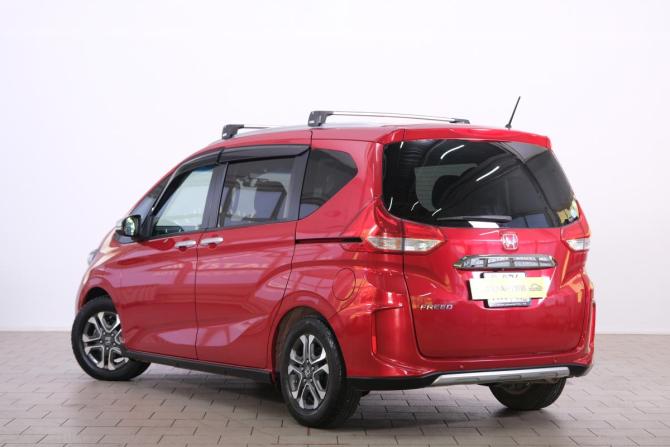 Honda Freed II Рестайлинг с пробегом 2020 года, цена 1 889 000 рублей, 75300 км, компактвэн, Автокод Объявления