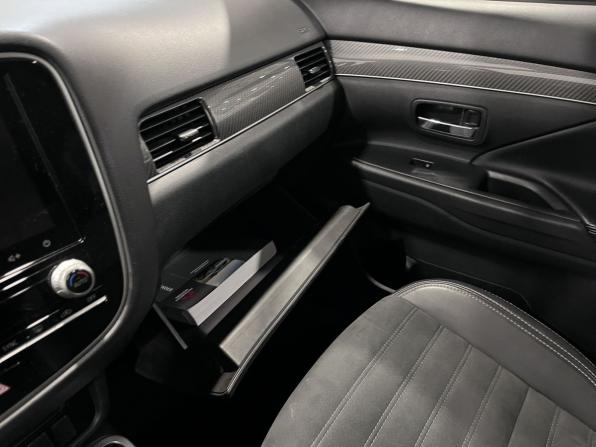 Mitsubishi Outlander III Рестайлинг 3 с пробегом 2021 года, цена 3 240 000 рублей, 61809 км, внедорожник, Автокод Объявления