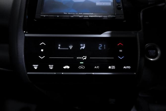 Honda Fit III с пробегом 2016 года, цена 1 369 000 рублей, 117798 км, хэтчбек, Автокод Объявления