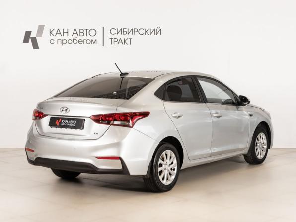 Hyundai Solaris II с пробегом 2018 года, цена 800 000 рублей, 293918 км, седан, Автокод Объявления