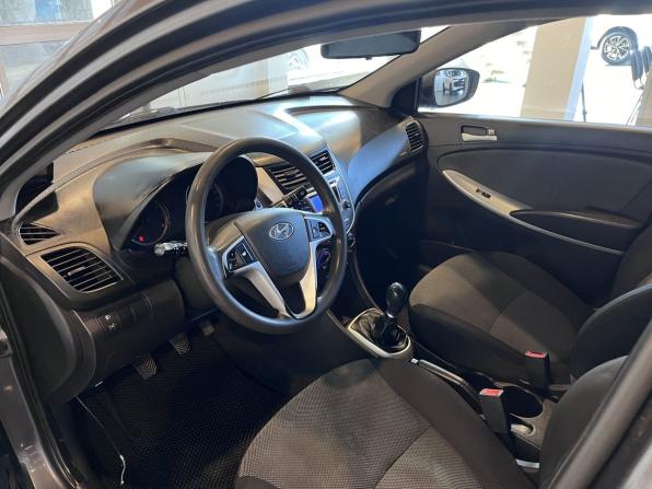 Hyundai Solaris I с пробегом 2012 года, цена 476 000 рублей, 318022 км, седан, Автокод Объявления