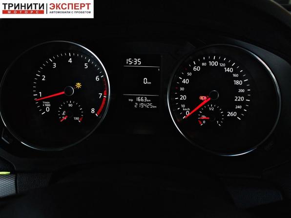 Volkswagen Jetta VI Рестайлинг с пробегом 2016 года, цена 1 197 000 рублей, 219413 км, седан, Автокод Объявления
