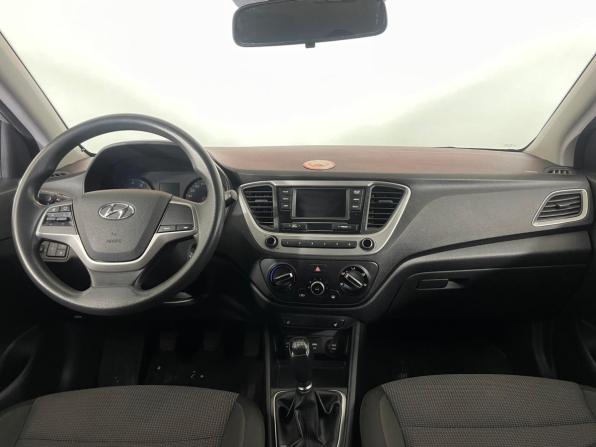 Hyundai Solaris II с пробегом 2017 года, цена 1 133 000 рублей, 85500 км, седан, Автокод Объявления