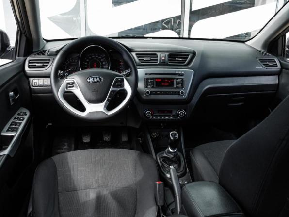 Kia Rio III Рестайлинг с пробегом 2015 года, цена 1 065 000 рублей, 212590 км, хэтчбек, Автокод Объявления