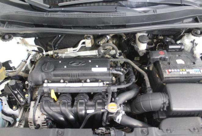 Hyundai Solaris I Рестайлинг с пробегом 2015 года, цена 980 000 рублей, 136520 км, хэтчбек, Автокод Объявления