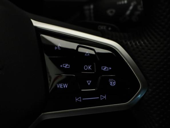 Volkswagen Tiguan II Рестайлинг с пробегом 2022 года, цена 3 749 000 рублей, 46660 км, внедорожник, Автокод Объявления