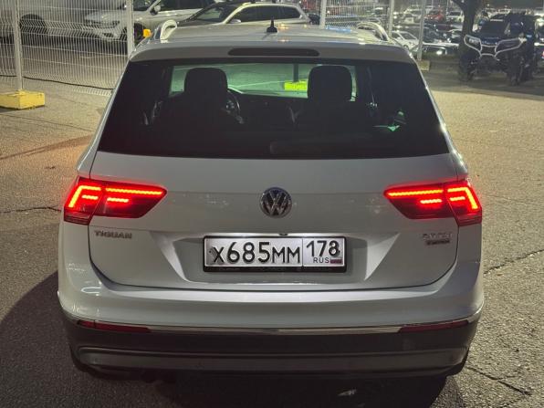 Volkswagen Tiguan II с пробегом 2017 года, цена 1 970 000 рублей, 198748 км, внедорожник, Автокод Объявления