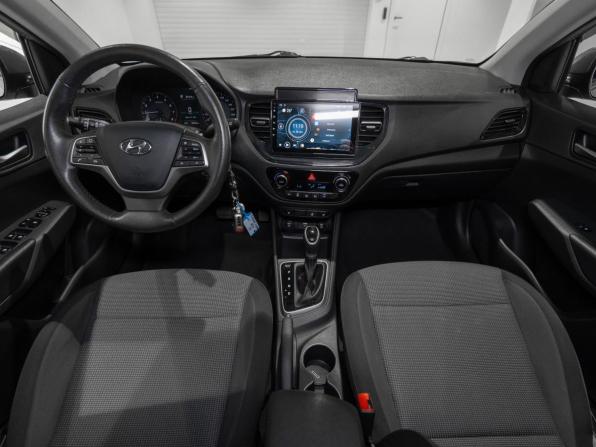 Hyundai Solaris II Рестайлинг с пробегом 2021 года, цена 1 745 000 рублей, 56566 км, седан, Автокод Объявления