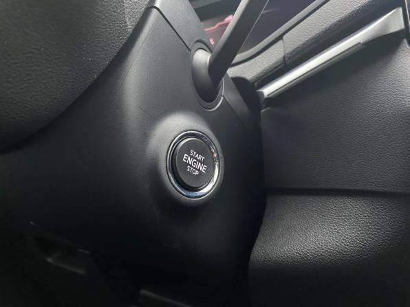 Skoda Karoq I с пробегом 2021 года, цена 2 399 000 рублей, 48644 км, внедорожник, Автокод Объявления