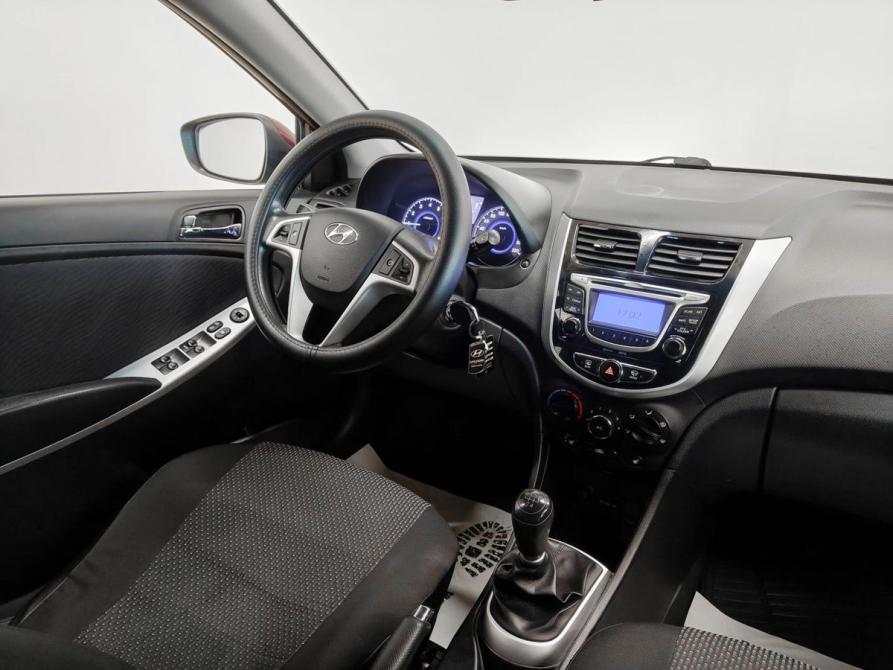 Hyundai Solaris I Тула  - изображение 8