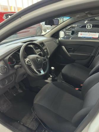Renault Logan II Рестайлинг с пробегом 2021 года, цена 1 030 000 рублей, 112500 км, седан, Автокод Объявления