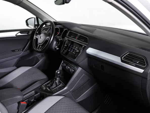 Volkswagen Tiguan II с пробегом 2018 года, цена 2 630 000 рублей, 71194 км, внедорожник, Автокод Объявления