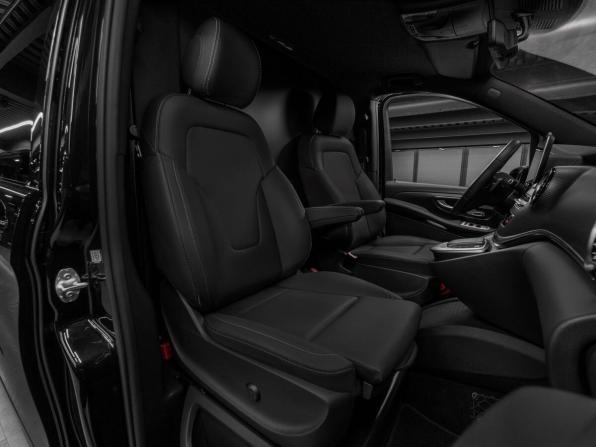 Mercedes-Benz V-Класс III (W447) Рестайлинг с пробегом 2023 года, цена 21 060 000 рублей, 1885 км, минивэн, Автокод Объявления