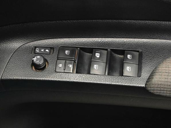 Toyota Sienta II Рестайлинг с пробегом 2019 года, цена 1 460 000 рублей, 105403 км, минивэн, Автокод Объявления