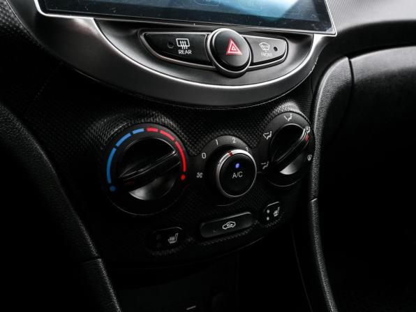 Hyundai Solaris I Рестайлинг с пробегом 2015 года, цена 1 120 000 рублей, 125628 км, седан, Автокод Объявления