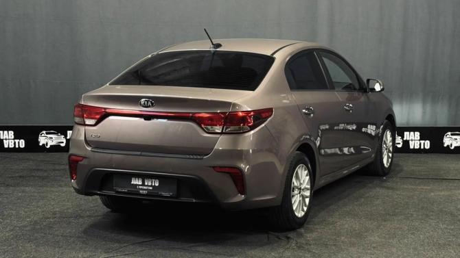 Kia Rio IV Рестайлинг с пробегом 2020 года, цена 1 680 000 рублей, 74100 км, седан, Автокод Объявления
