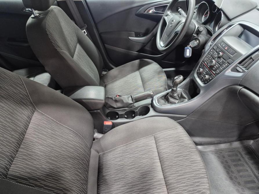 Opel Astra J Рестайлинг Воронеж  - изображение 17