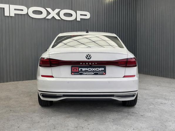 Volkswagen Passat B8 Рестайлинг с пробегом 2021 года, цена 2 897 000 рублей, 55977 км, седан, Автокод Объявления