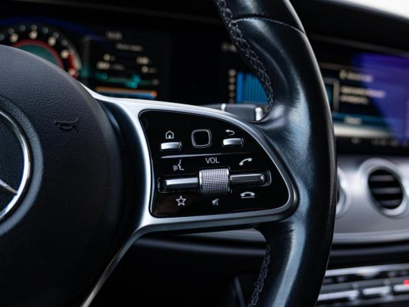 Mercedes-Benz E-Класс V (W213 S213 C238) с пробегом 2020 года, цена 3 551 000 рублей, 175643 км, седан, Автокод Объявления