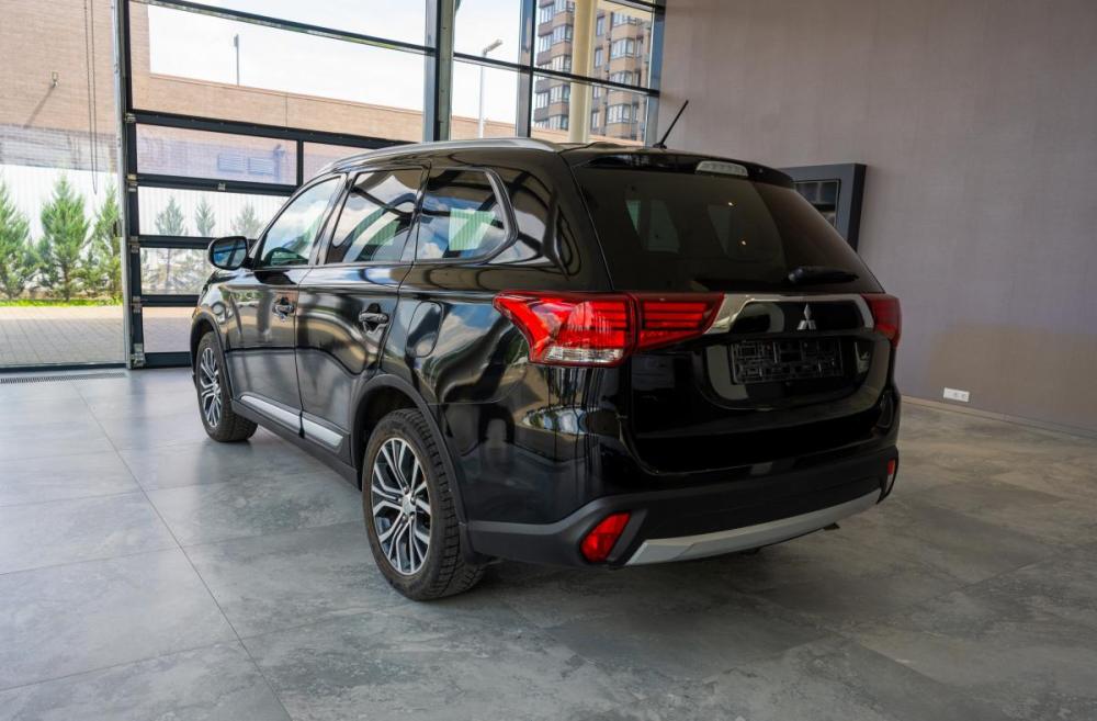 Mitsubishi Outlander III Рестайлинг 2 Ростов-на-Дону  - изображение 3
