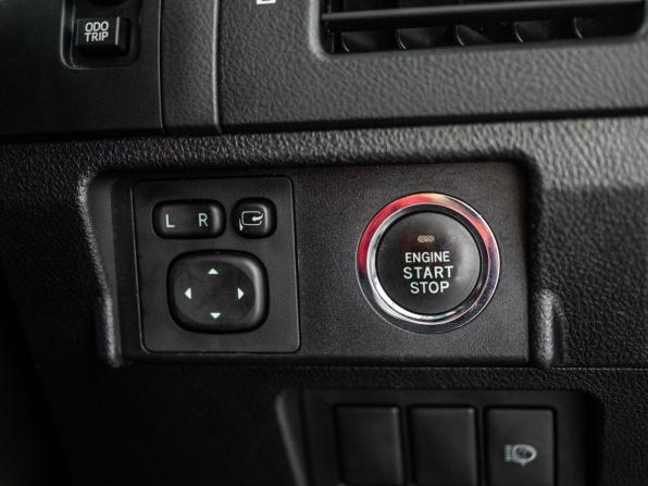 Toyota Land Cruiser Prado 150 Series Рестайлинг 1 с пробегом 2015 года, цена 3 690 500 рублей, 140677 км, внедорожник, Автокод Объявления