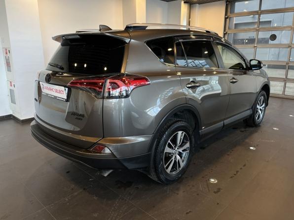 Toyota RAV4 IV (XA40) Рестайлинг с пробегом 2018 года, цена 2 732 500 рублей, 176164 км, внедорожник, Автокод Объявления
