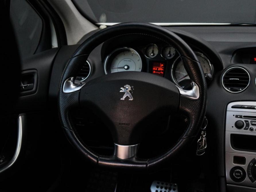 Peugeot 408 I Москва  - изображение 12