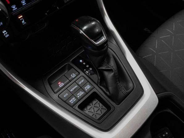 Toyota RAV4 V (XA50) с пробегом 2021 года, цена 3 379 000 рублей, 78427 км, внедорожник, Автокод Объявления