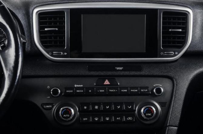 Kia Sportage IV Рестайлинг с пробегом 2018 года, цена 2 179 000 рублей, 139000 км, внедорожник, Автокод Объявления