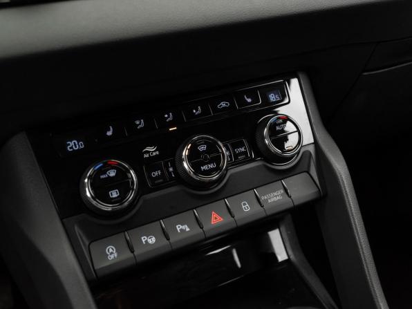 Skoda Karoq I с пробегом 2021 года, цена 2 780 000 рублей, 88984 км, внедорожник, Автокод Объявления
